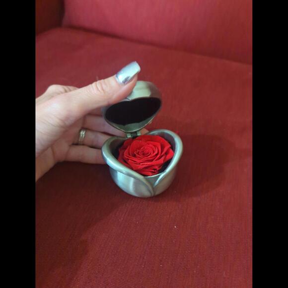 Keepsake Pewter Rose - Picture 8 of 8